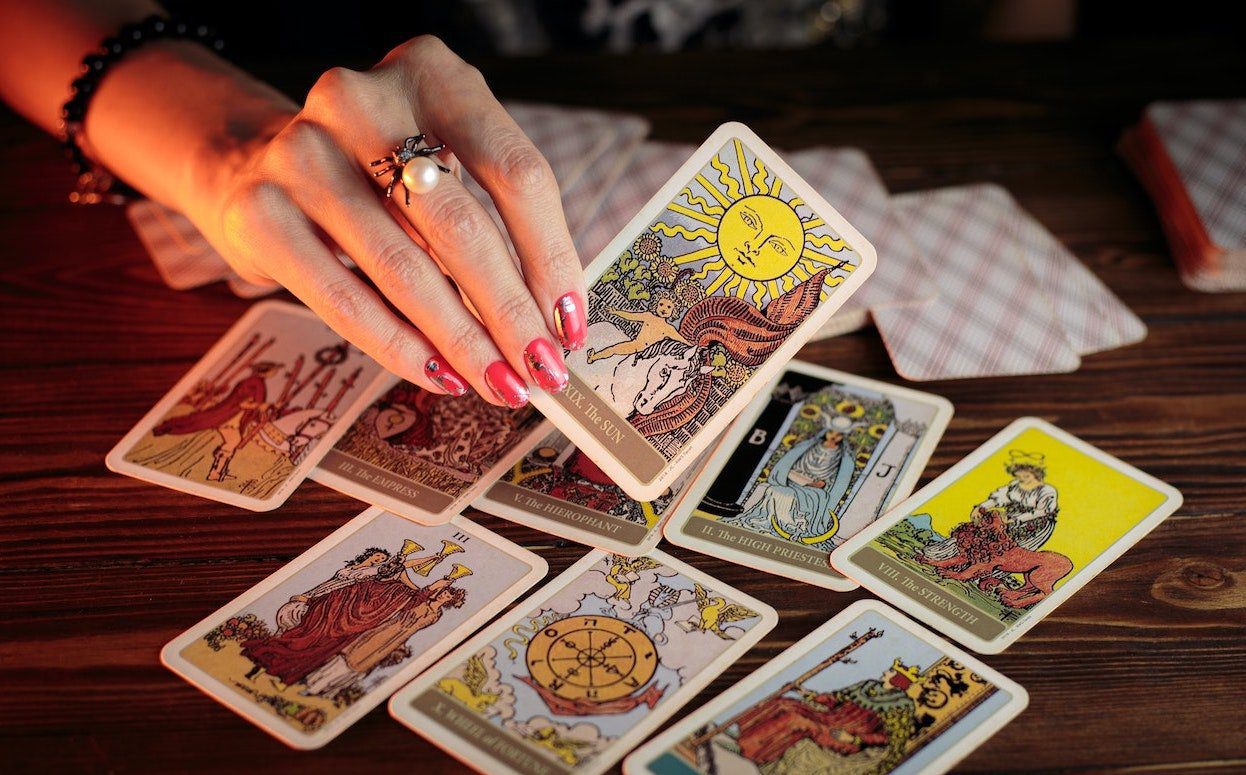 Top 7 Most Trusted Tarot Card Readers in Gurgaon, Gurugram
